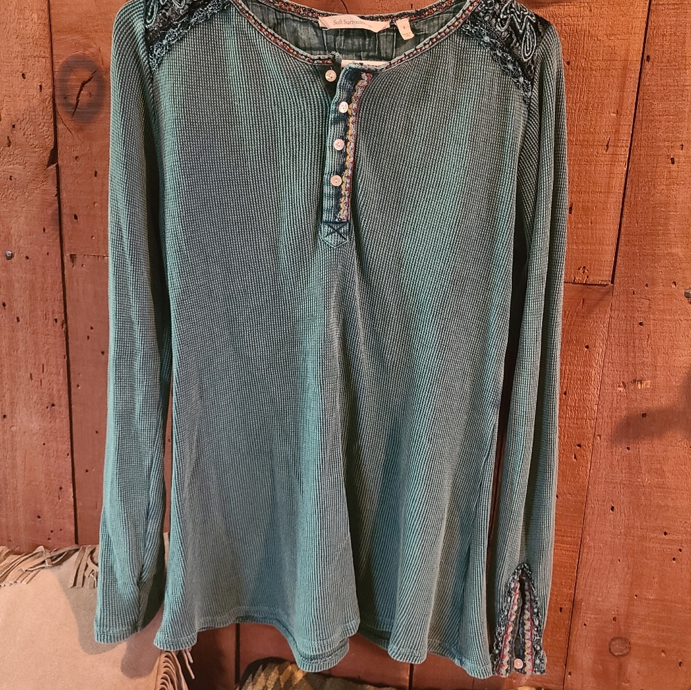Soft Surrounding Green Buttoned Embellished Tunic
